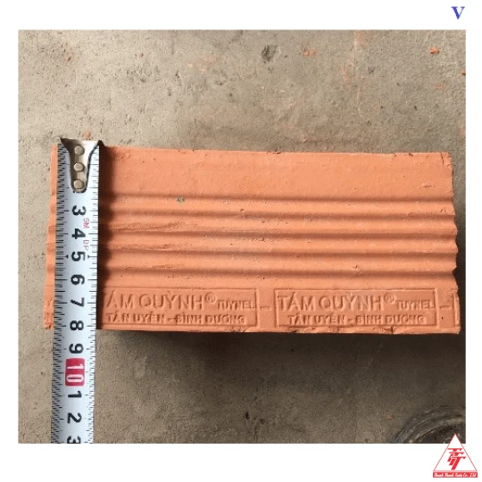 GẠCH TÁM QUỲNH